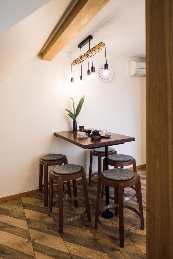 Rothko Apartment/8 Guests/4bedrooms/riga Old Town Apartment