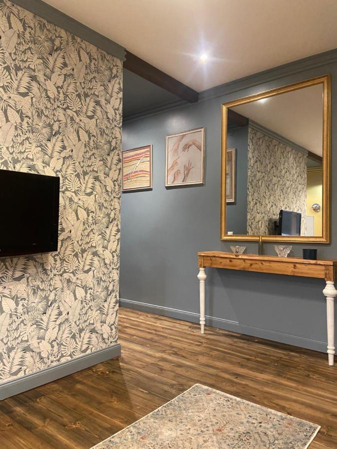 Self Check In Miera Art Apartment Riga