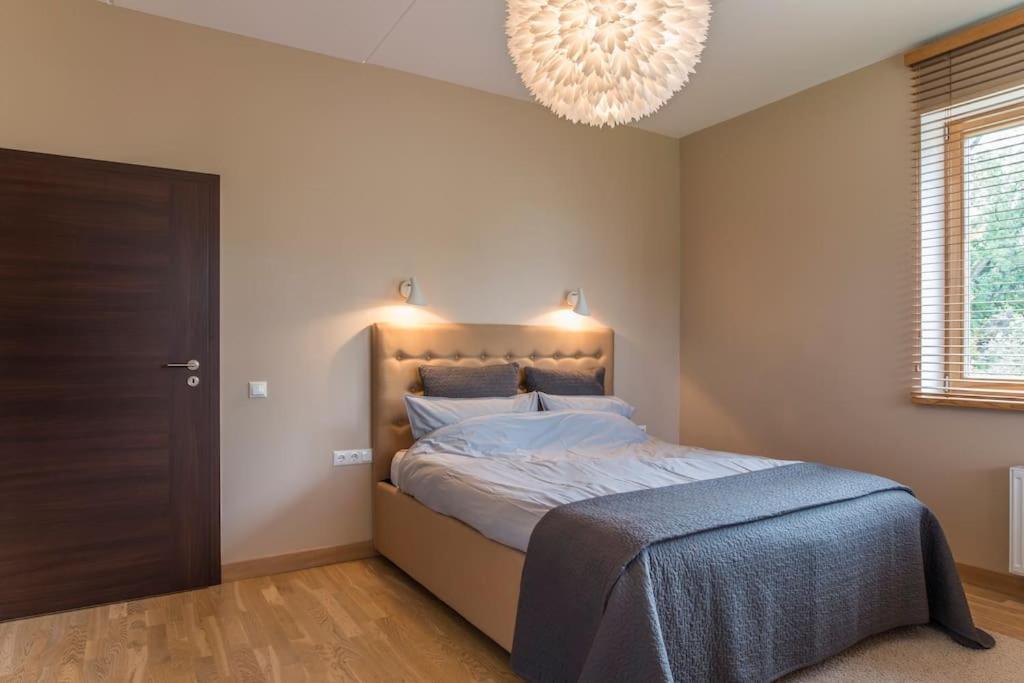 Apartment Stunning 2 Bedroom In Quite Part Of Riga