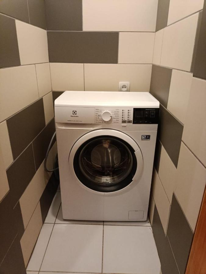 Spacious Center Family 2 Bedrooms *