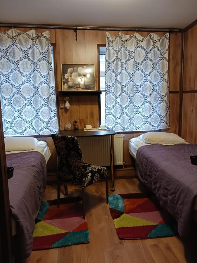 Cubby Center Wifi Work Study Rest Apartment