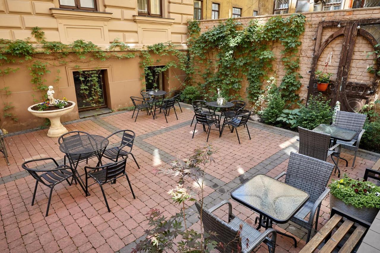 Stabu Seta Aparthotel