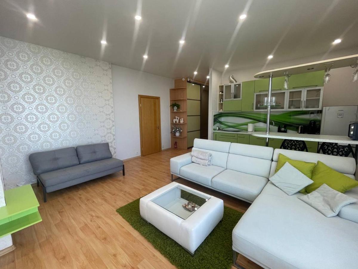 Quiet 1br In Serene Neighborhood Apartment *
