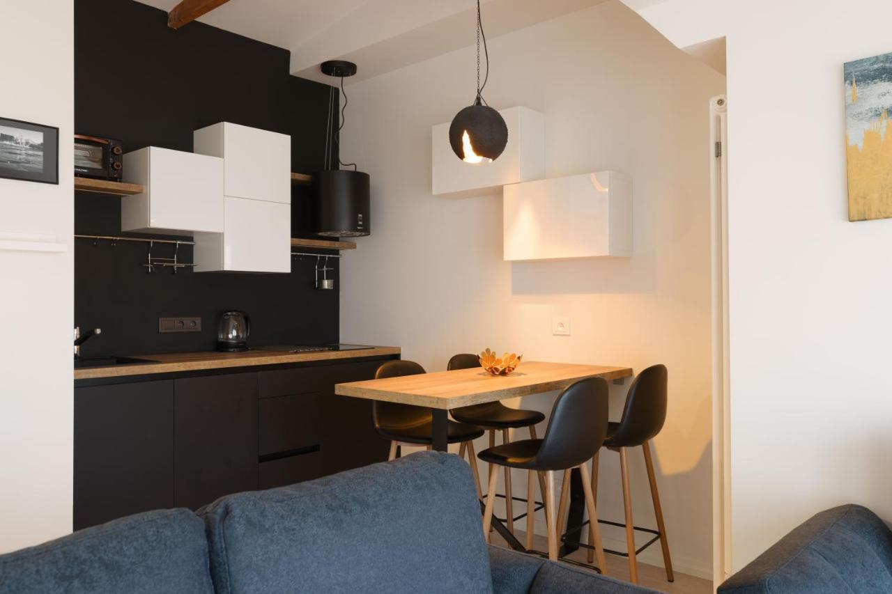 Bright Attic Flat In The Centre