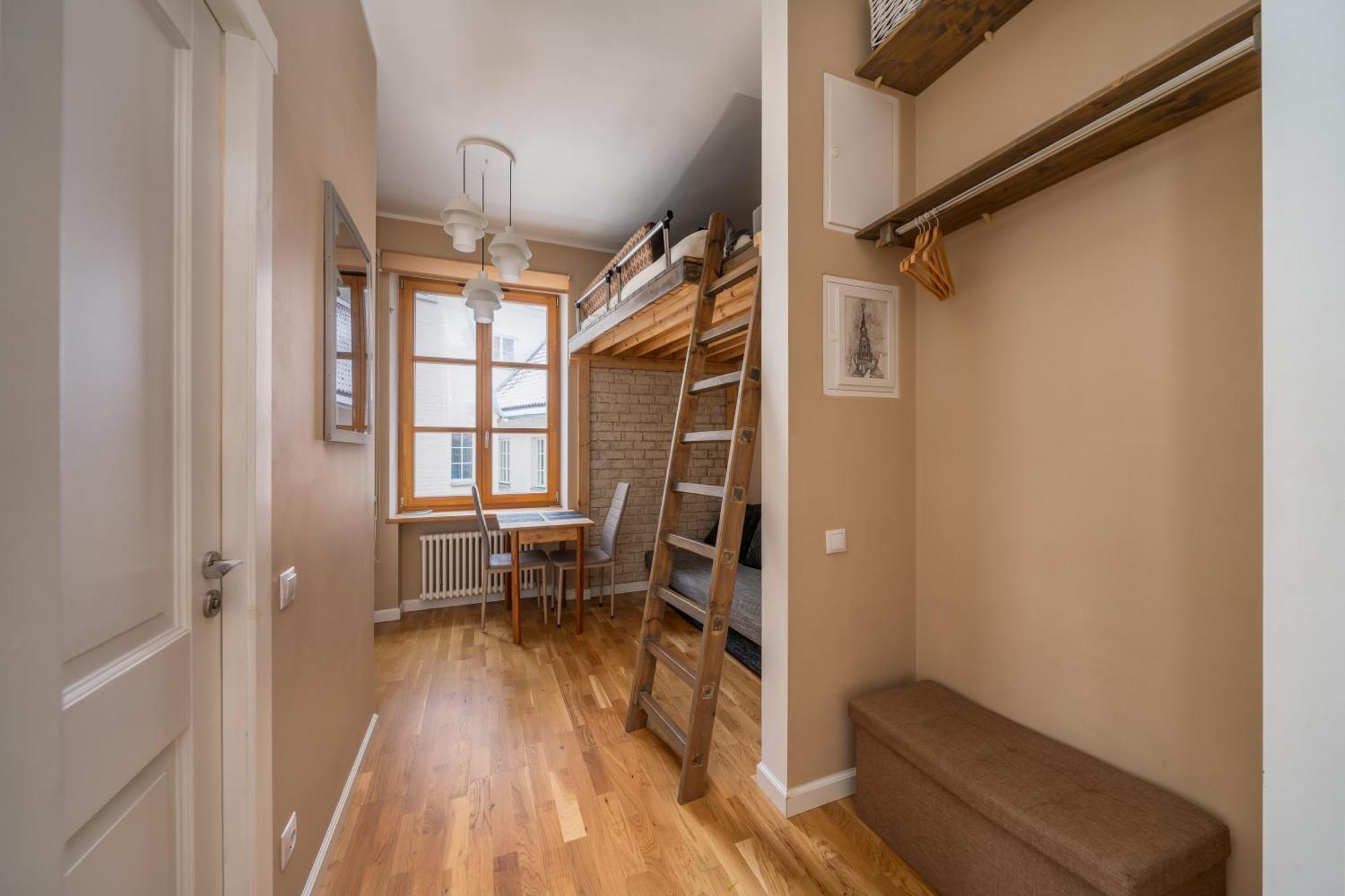 Charming In Old Town Apartment