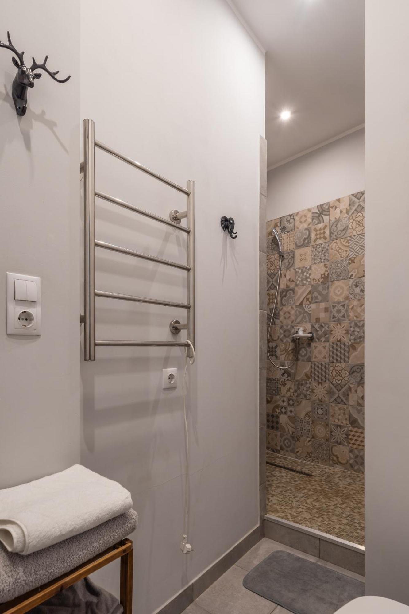 Charming In Old Town Apartment *