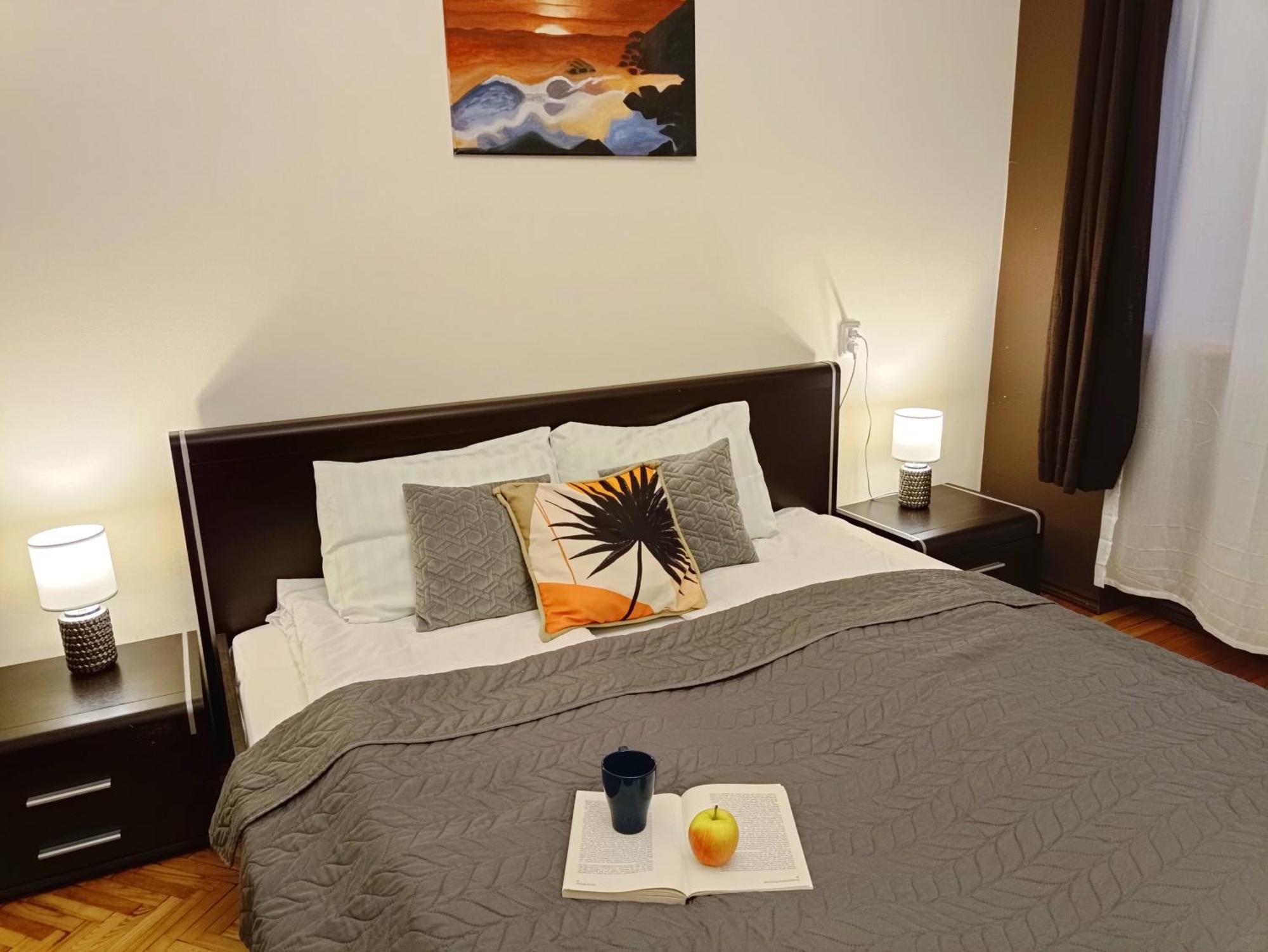 Apartment Ideally Located Center 2 Bedrooms Spacious Riga