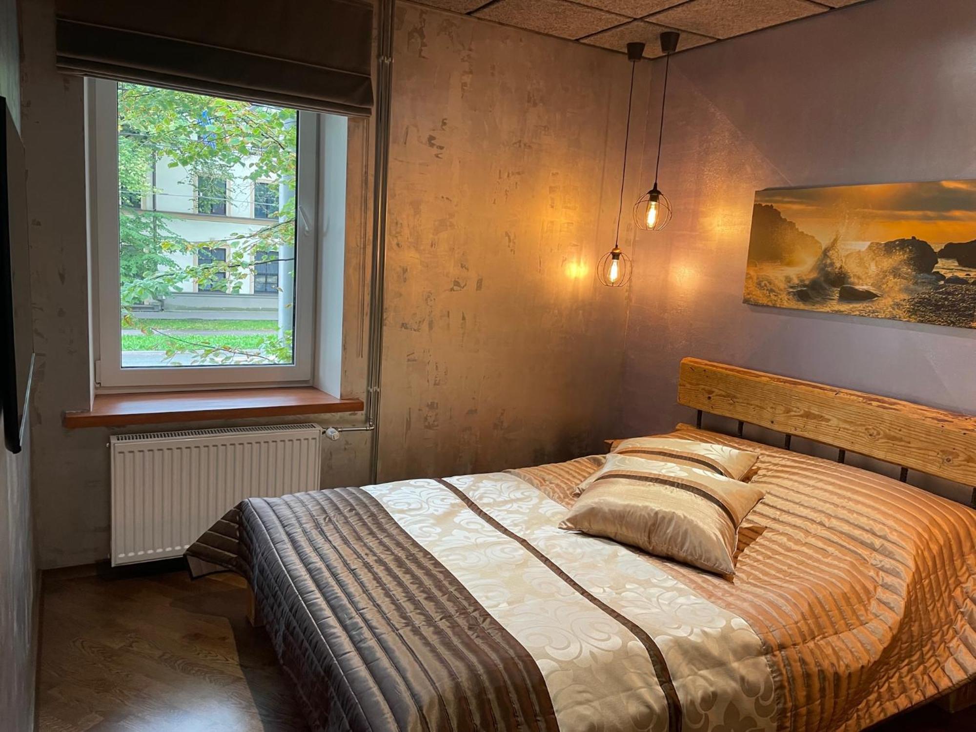 Brivibas - Stones, Free Privat Parking, Free Wifi, Self Check-in