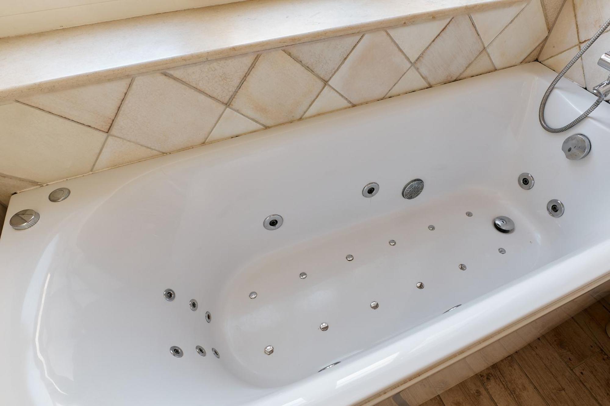 Stabu Seta Aparthotel 3*