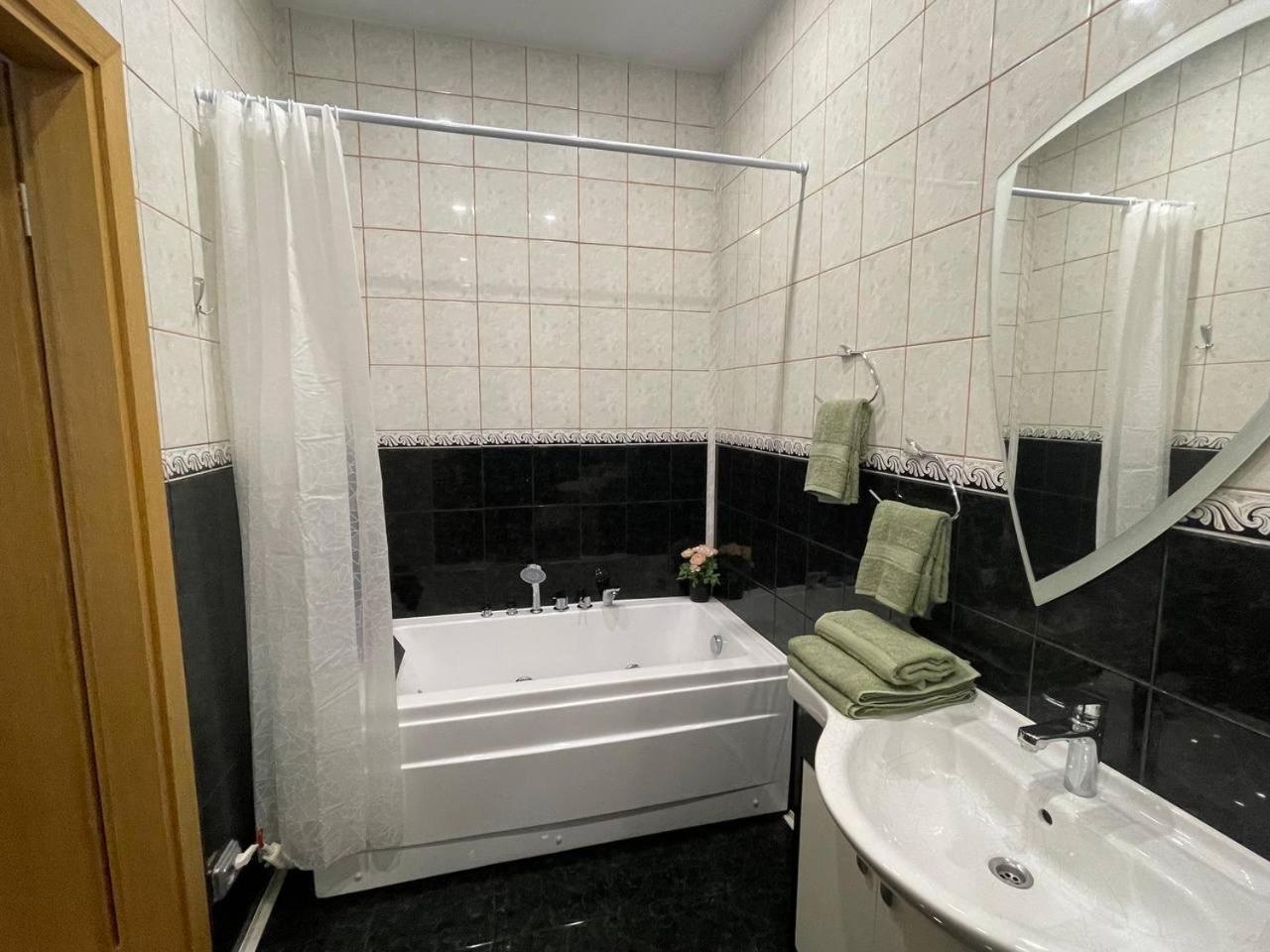 Quiet 1br In Serene Neighborhood *