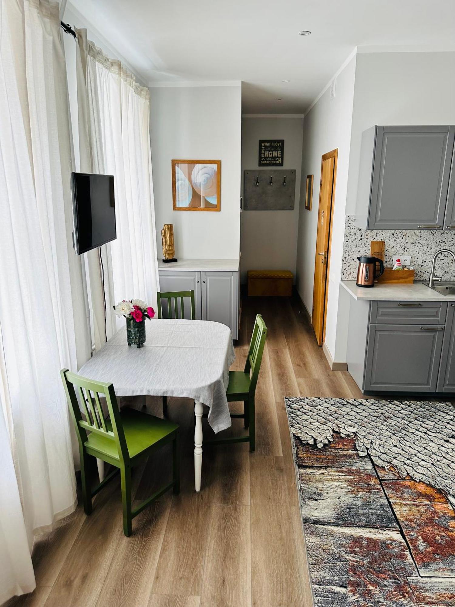 White Lux Next To The Old Town With Free Parking And High Speed Internet *