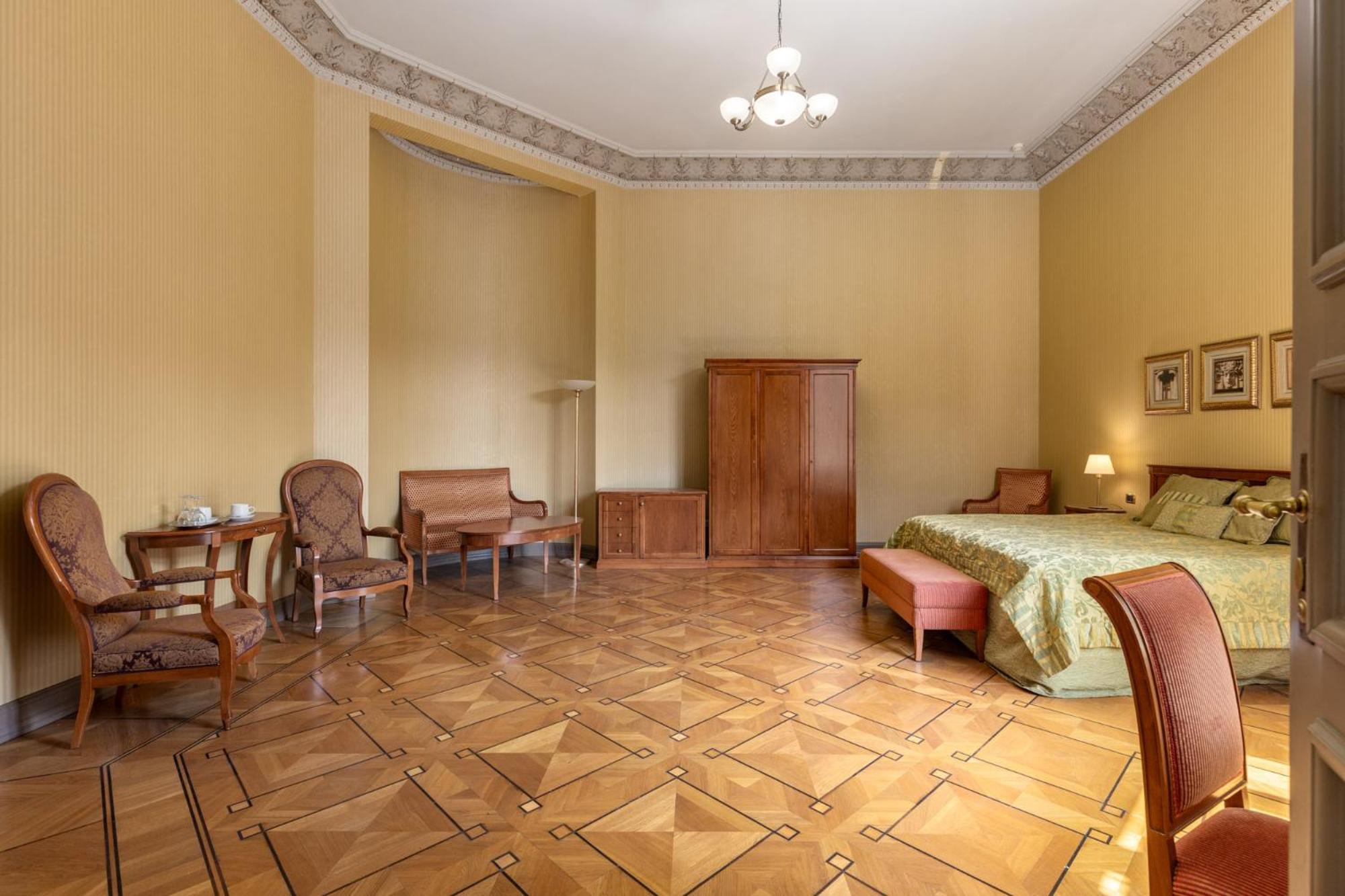 The Benjamin House 4* Riika