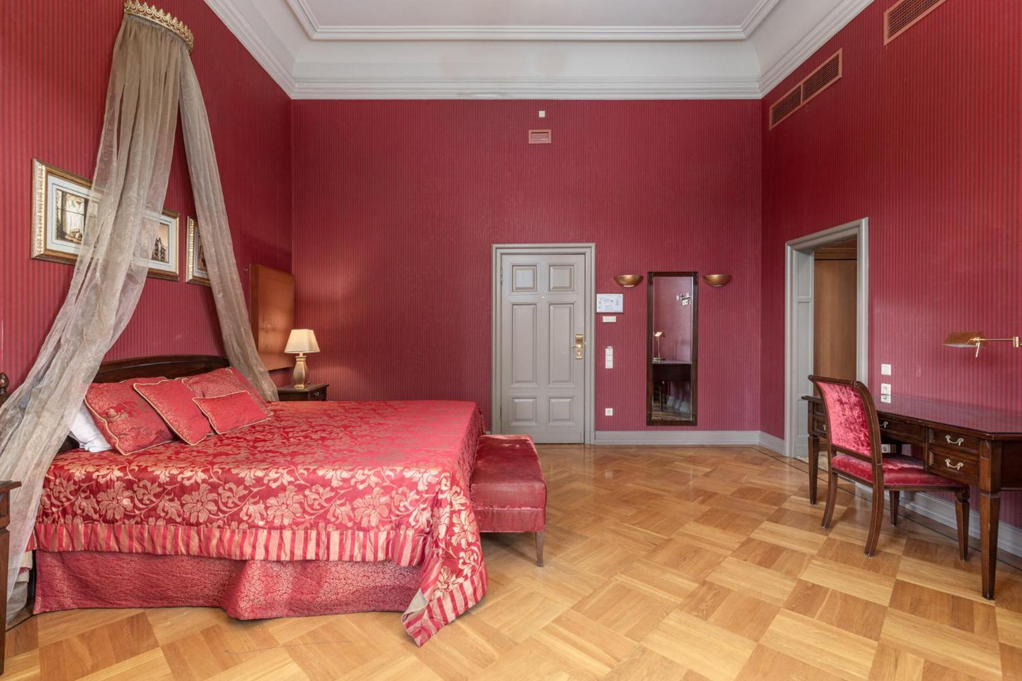 The Benjamin House 4*