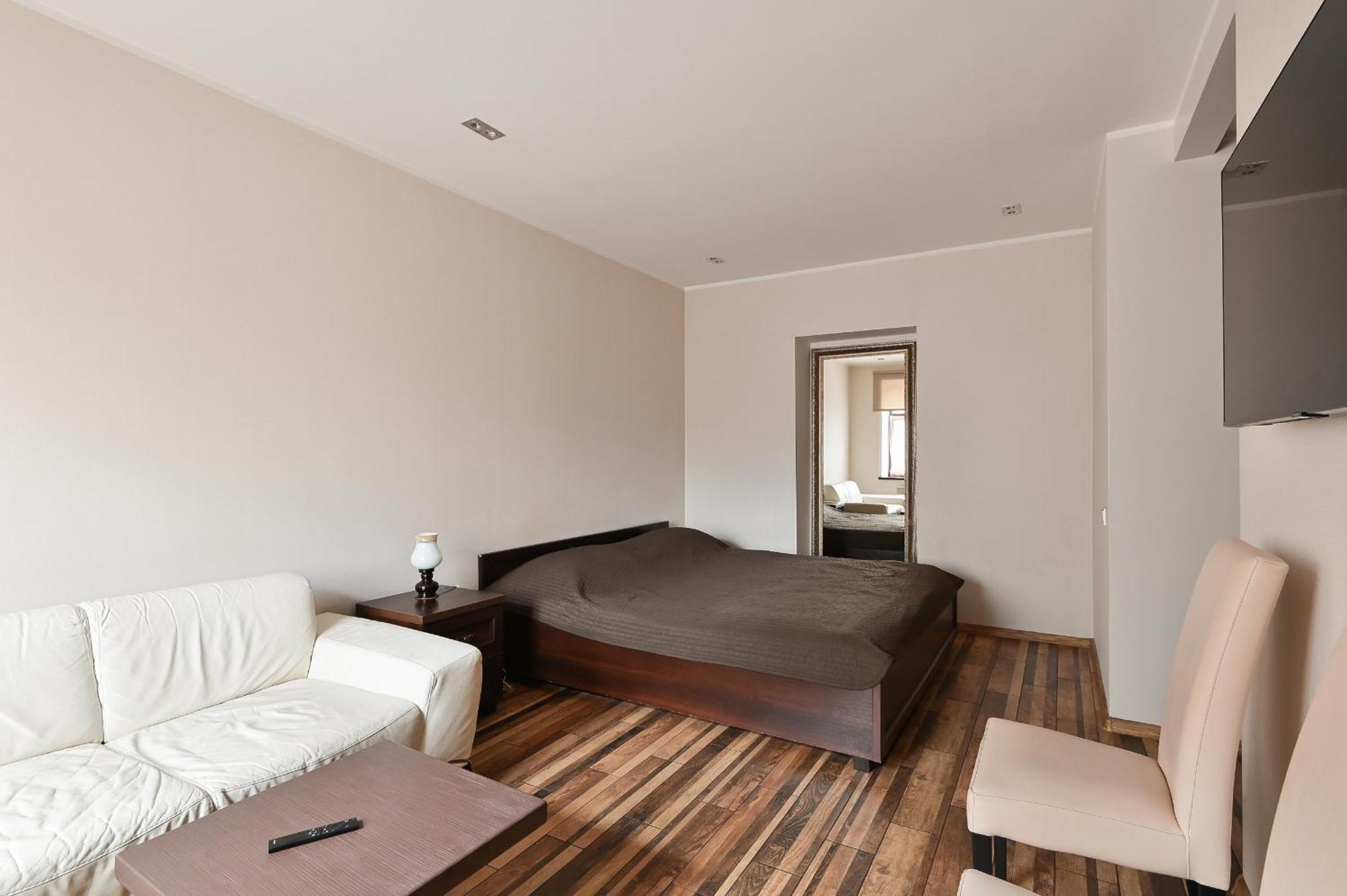 Modern Studio-apartment In The Centre, Free Parking *