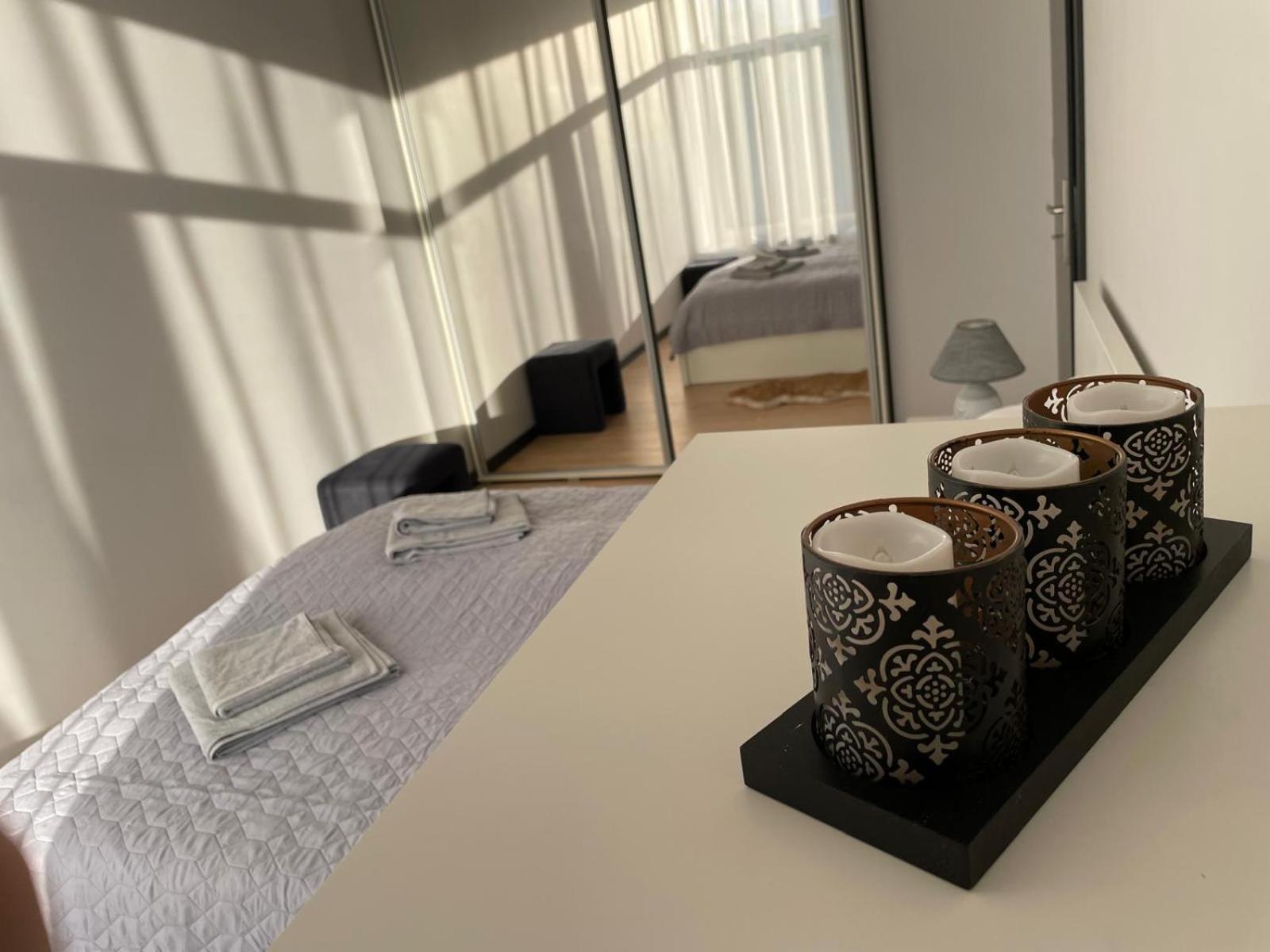 Apartment Valentine's 2