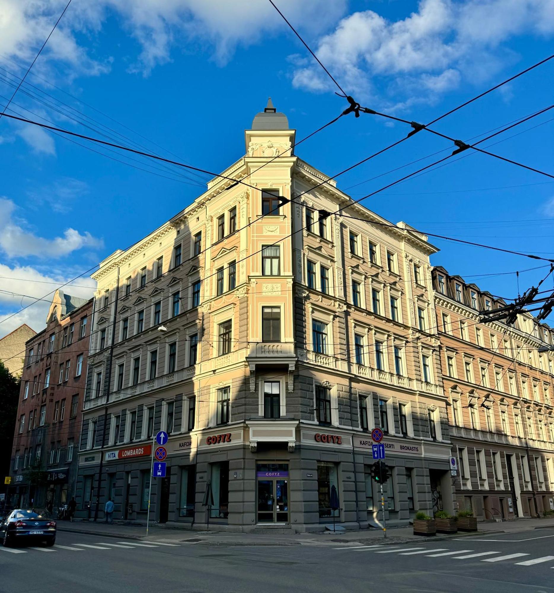 Apartment Beautiful And Central Art Nouveau With Ac *