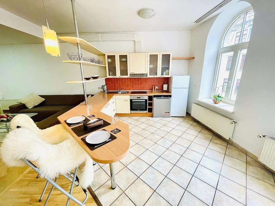 Spacious In Old Town