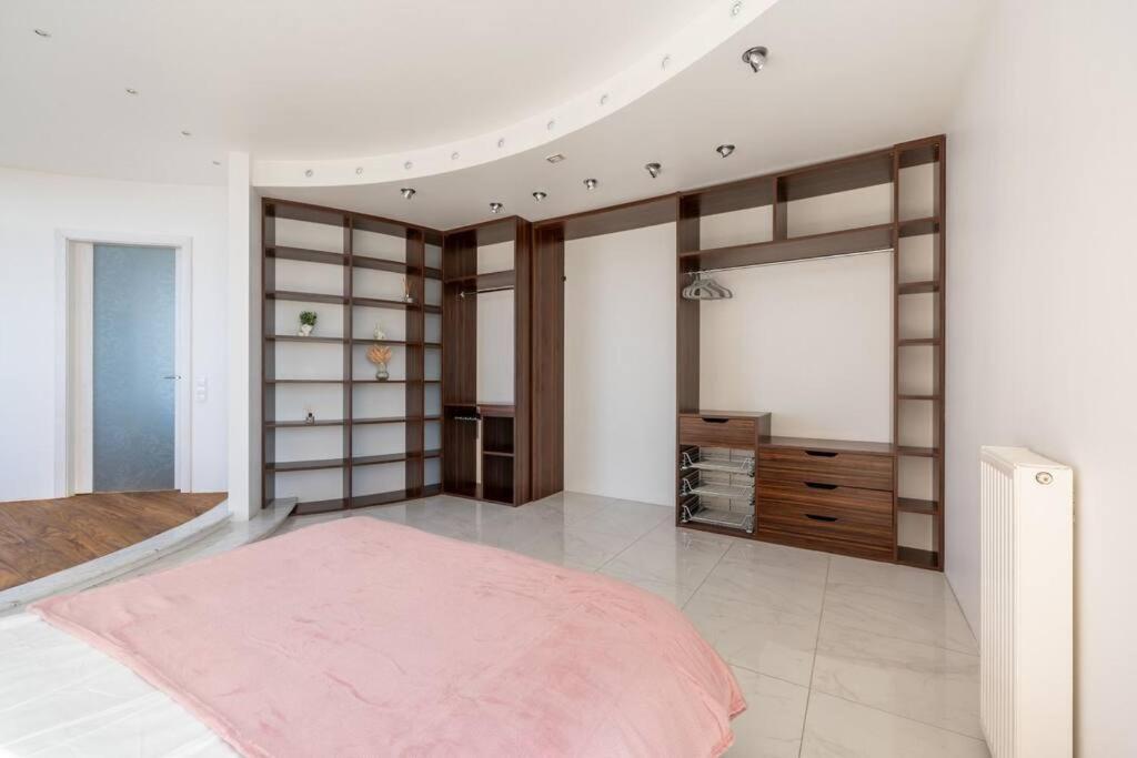 Sky Penthouse Apartment