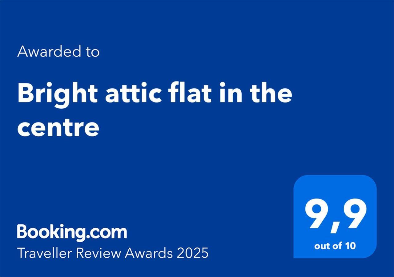 Apartment Bright Attic Flat In The Centre *