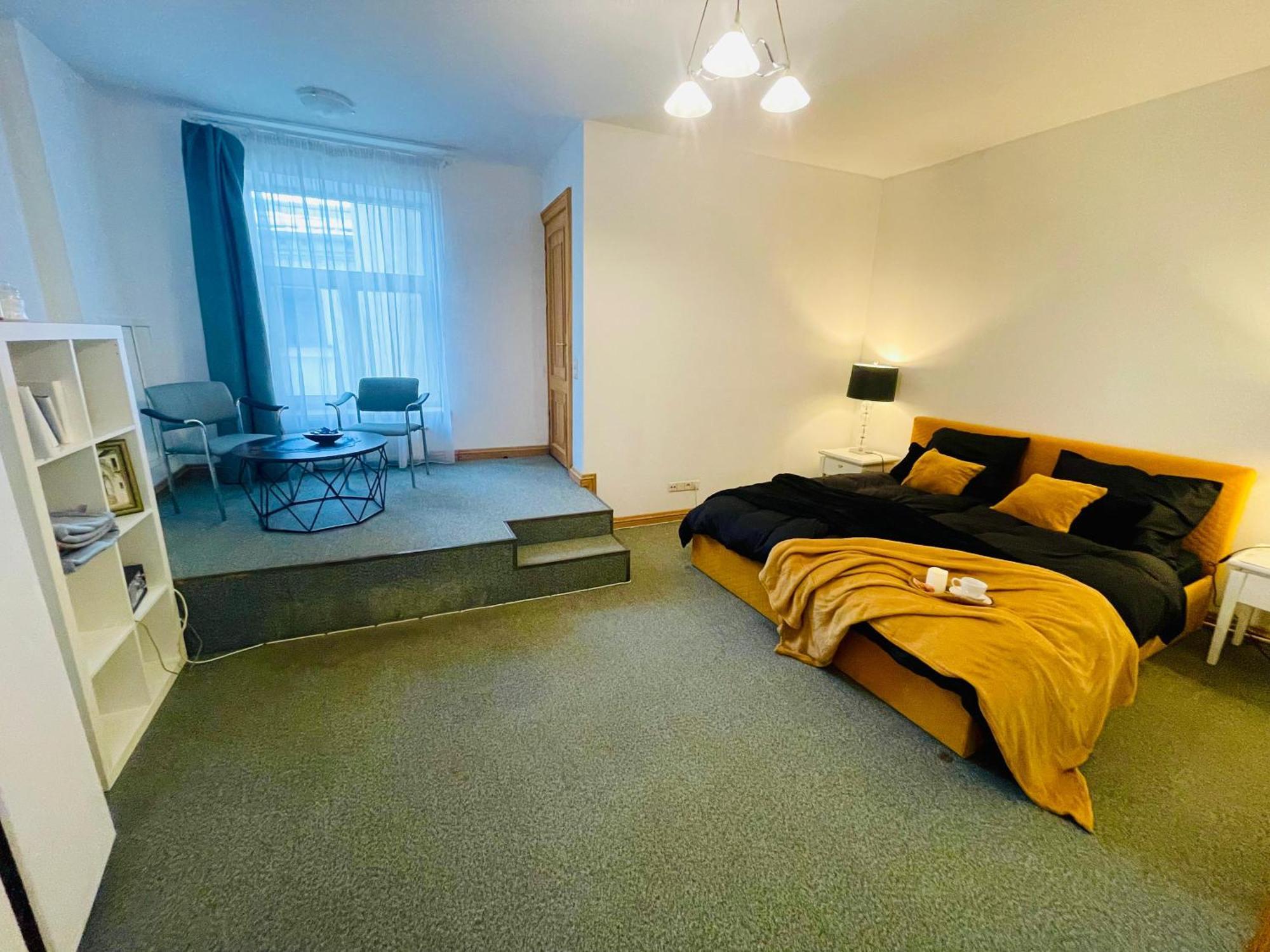 Spacious In Old Town Apartment Riga