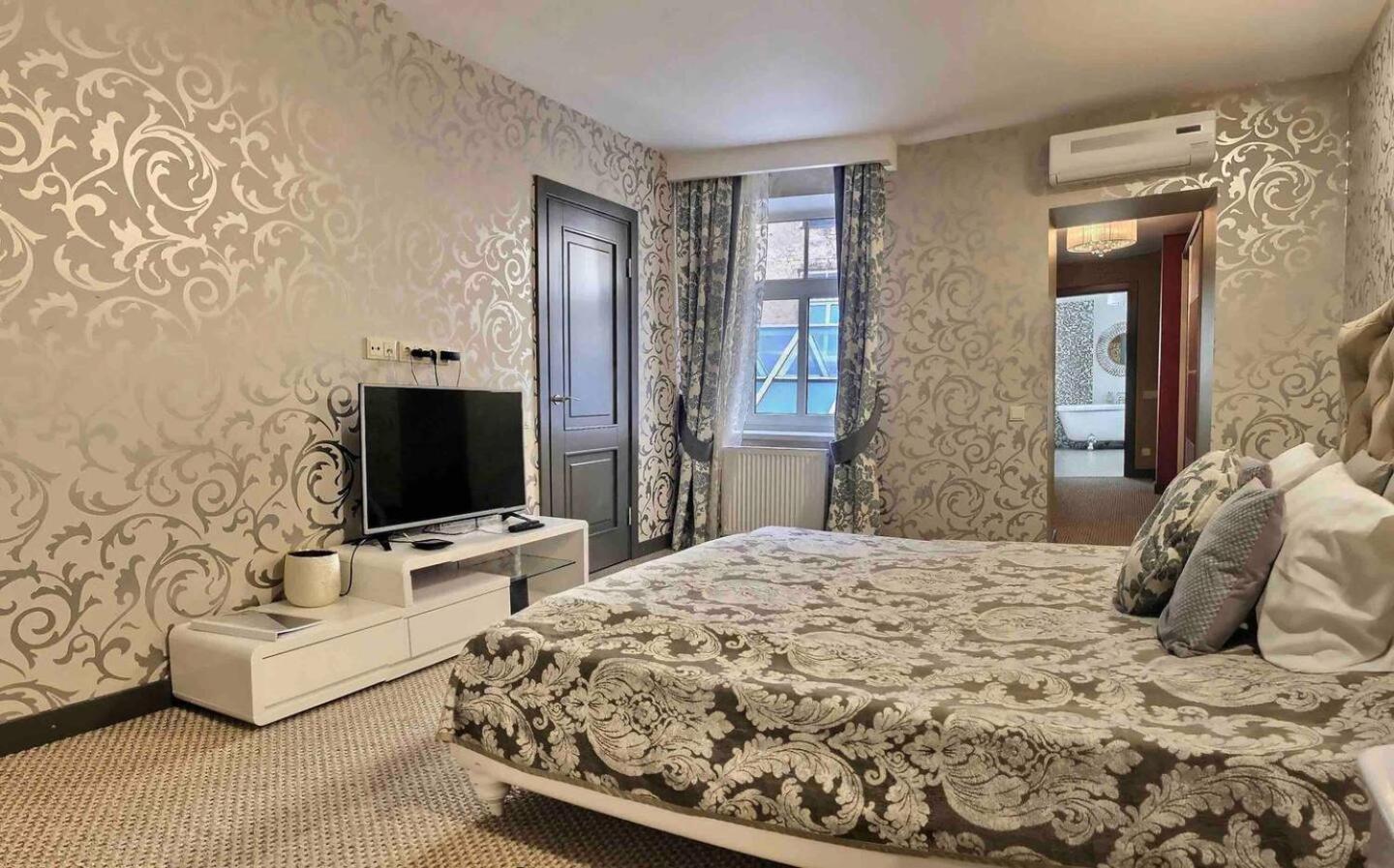 Apartment Luxury And Romance In Old Town Riga