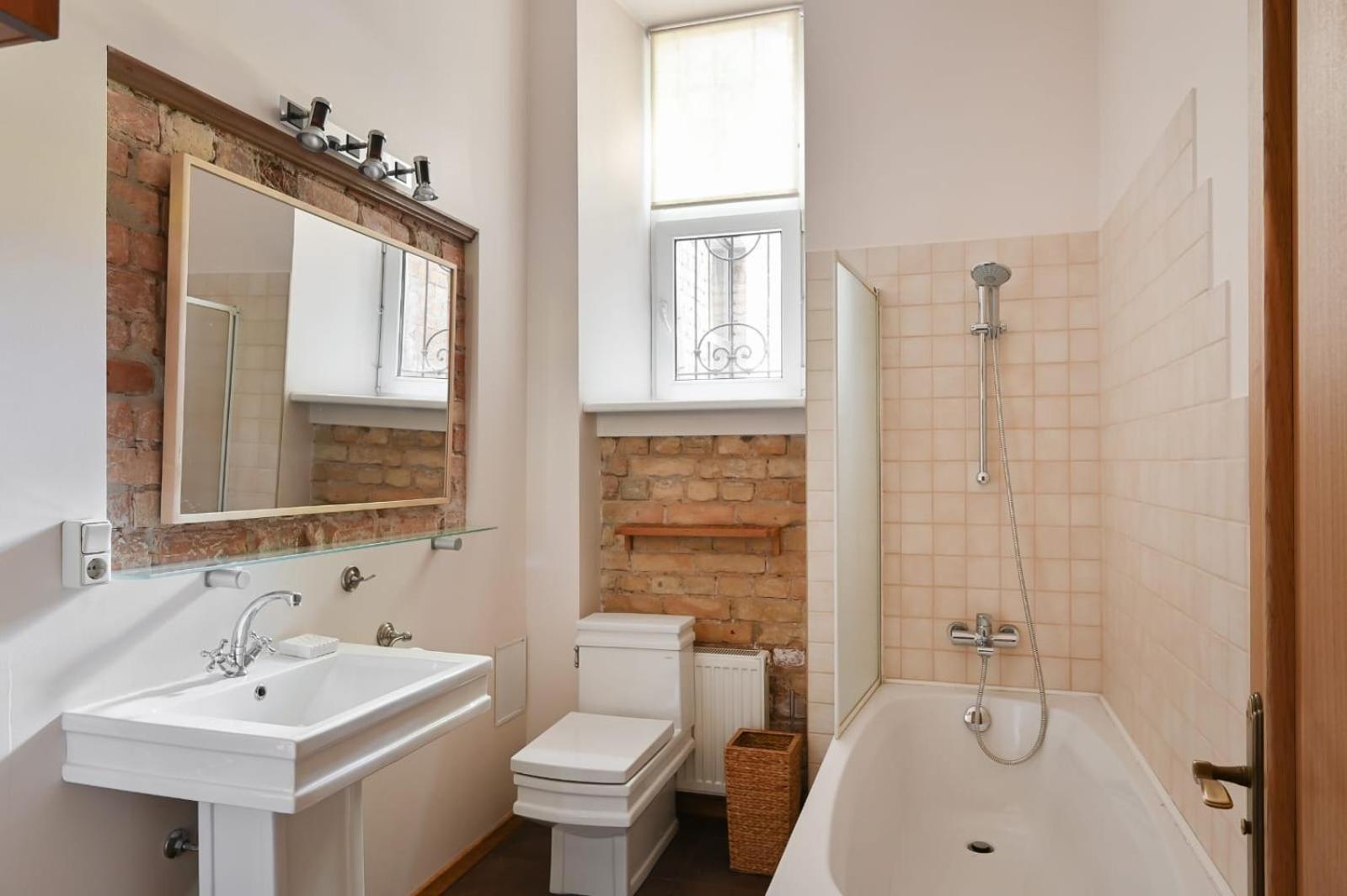 Spacious 82m2 2 Bedroom Flat In The Heart Of *