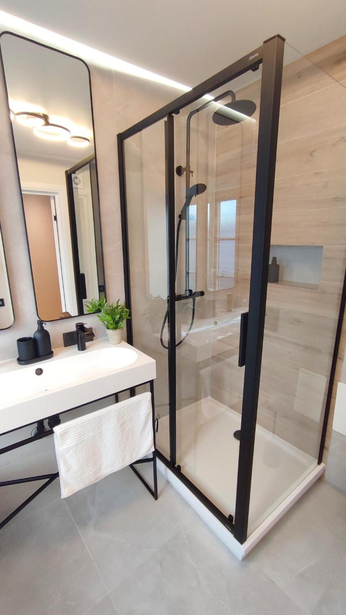 Stylish Old Town Getaway Apartment *