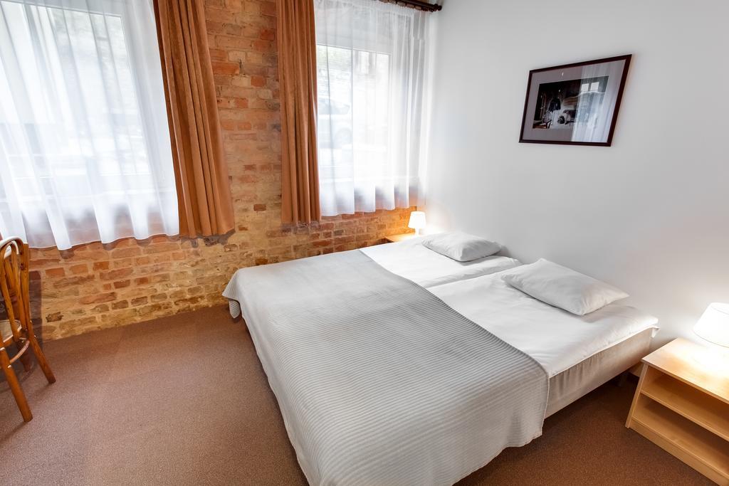 Janne Hotel