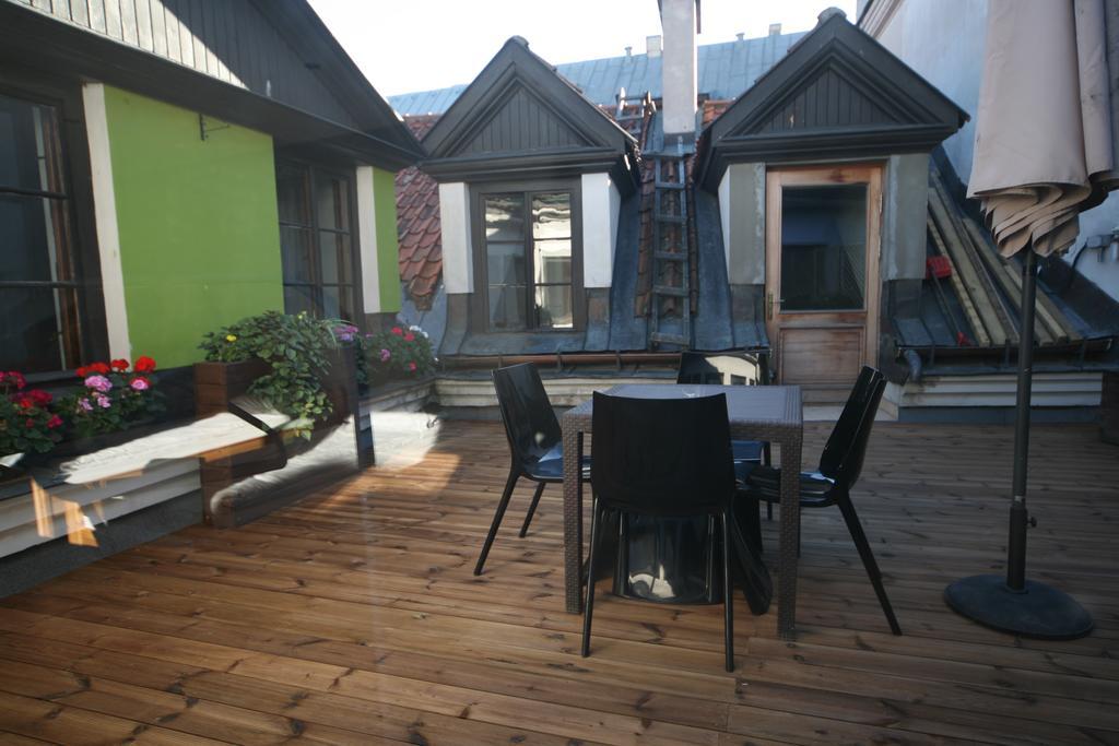 Butas Old Town Apartments & *