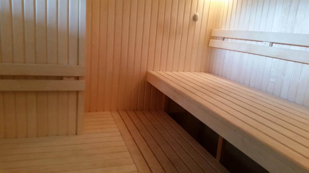 Dolphin Guest house *