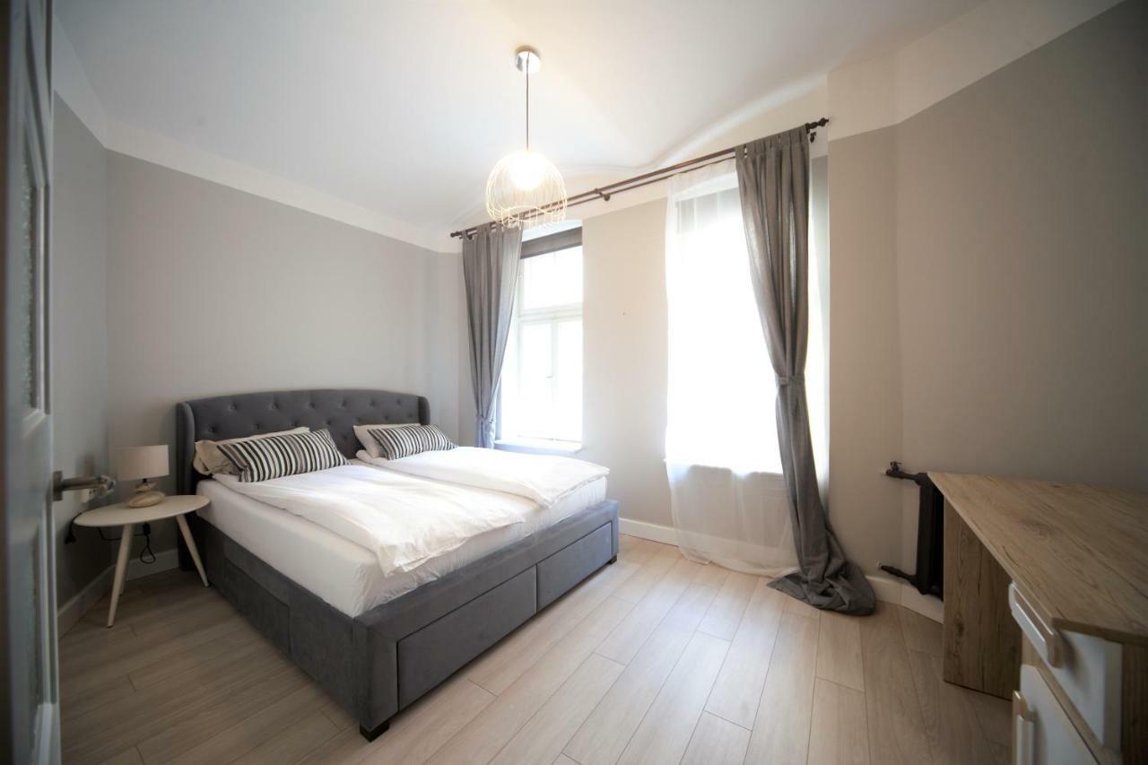 Valnu Street/old Town Apartment *