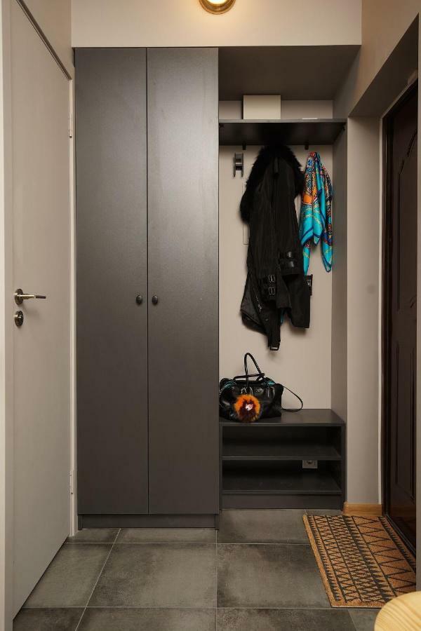 New Bohemian Crash Pad In Center Apartment *