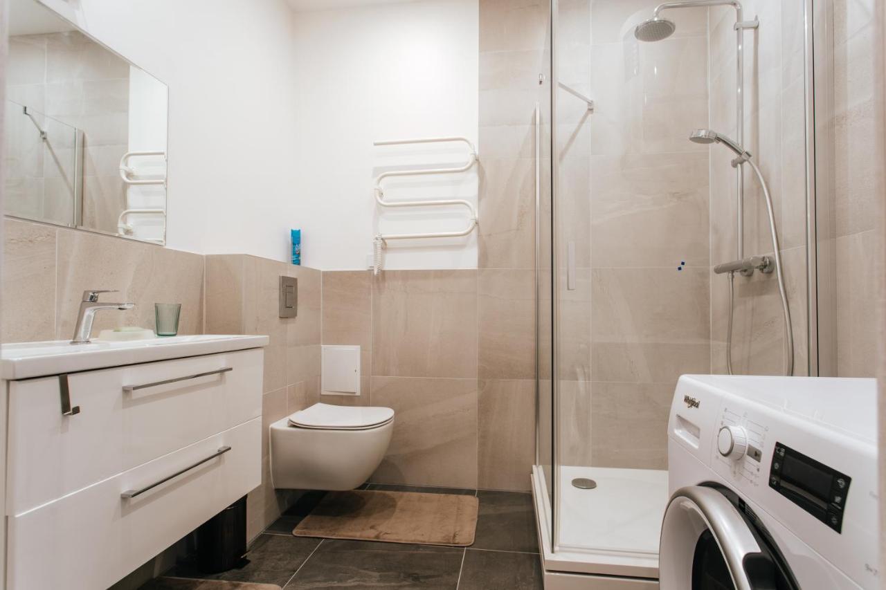 Comfort At Hanzas Residence, Near Cafes, Bars, Museums & Esplanade Appartement Riga